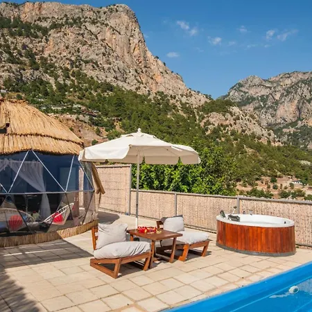 Kabak Freedom Deluxe Hotel